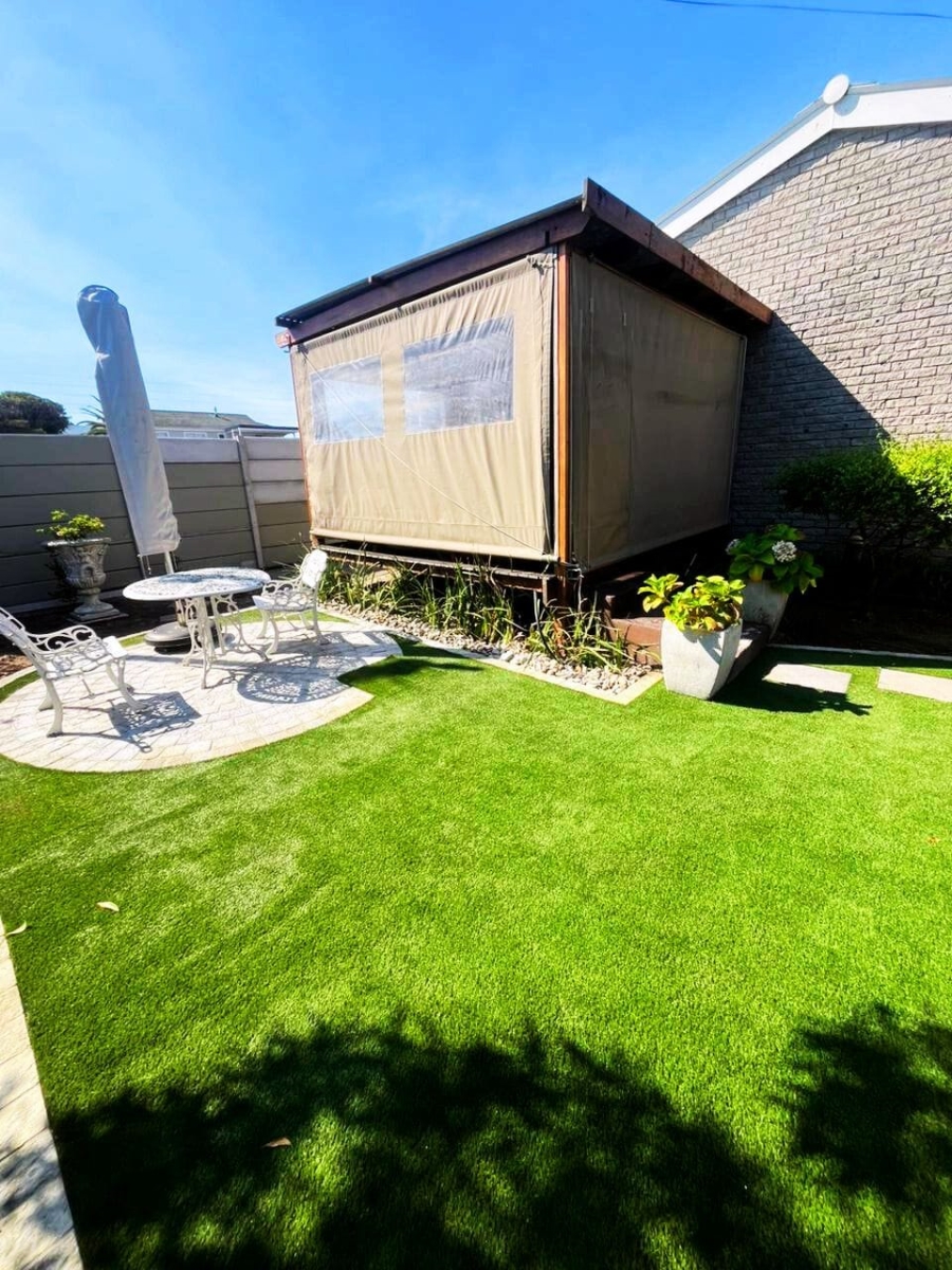 2 Bedroom Property for Sale in Vermont Western Cape